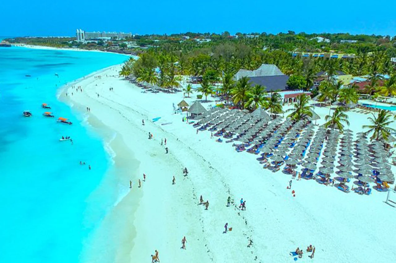 6 Days 5 Nights Town & Beach Combo